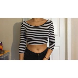 Back cross cross crop top